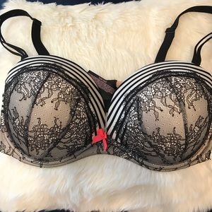 Victoria’s Secret multi-way push-up